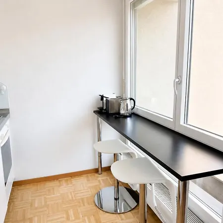 Amazing In The Centre - Art 19 Apartment